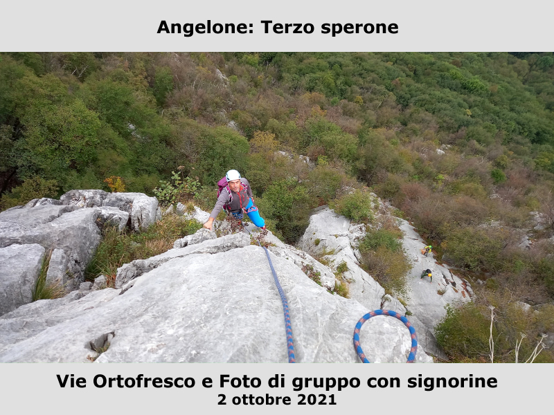 Angelone: vie Ortofresco e Foto di gruppo con signorine